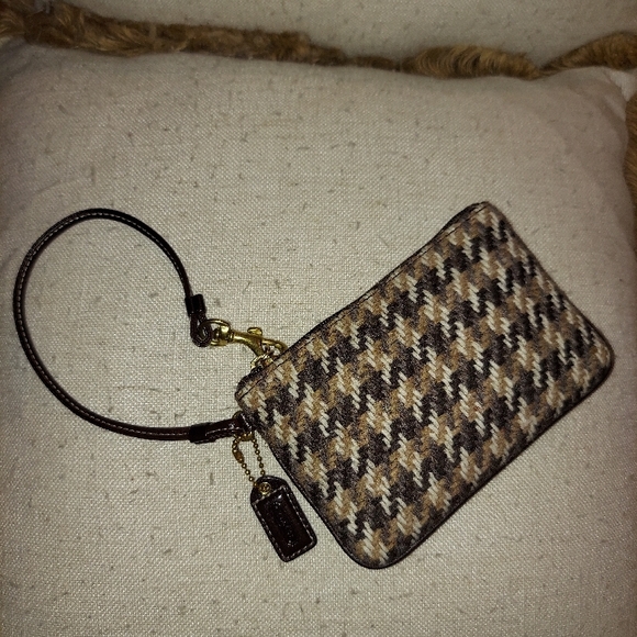 Coach Brown and Tan Wool and Leather Houndstooth Wristlet - Picture 5 of 8
